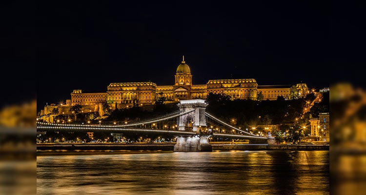 匈牙利布達佩斯塞切尼鏈橋(Széchenyi Lánchíd)