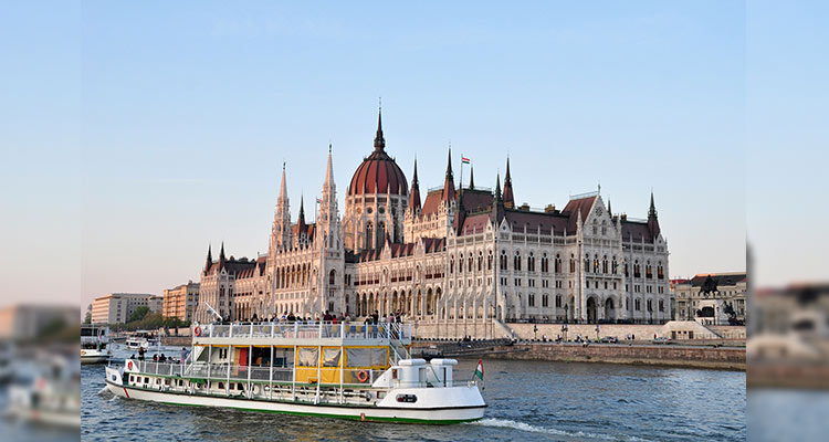 匈牙利布達佩斯多瑙河遊船體驗
