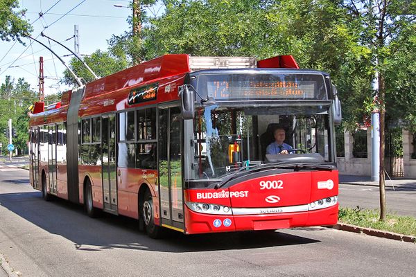 布達佩斯路面電車─城市無軌電車(City-trolleybus)