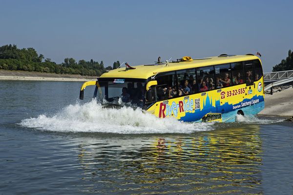 布達佩斯水上巴士(Floating Bus)